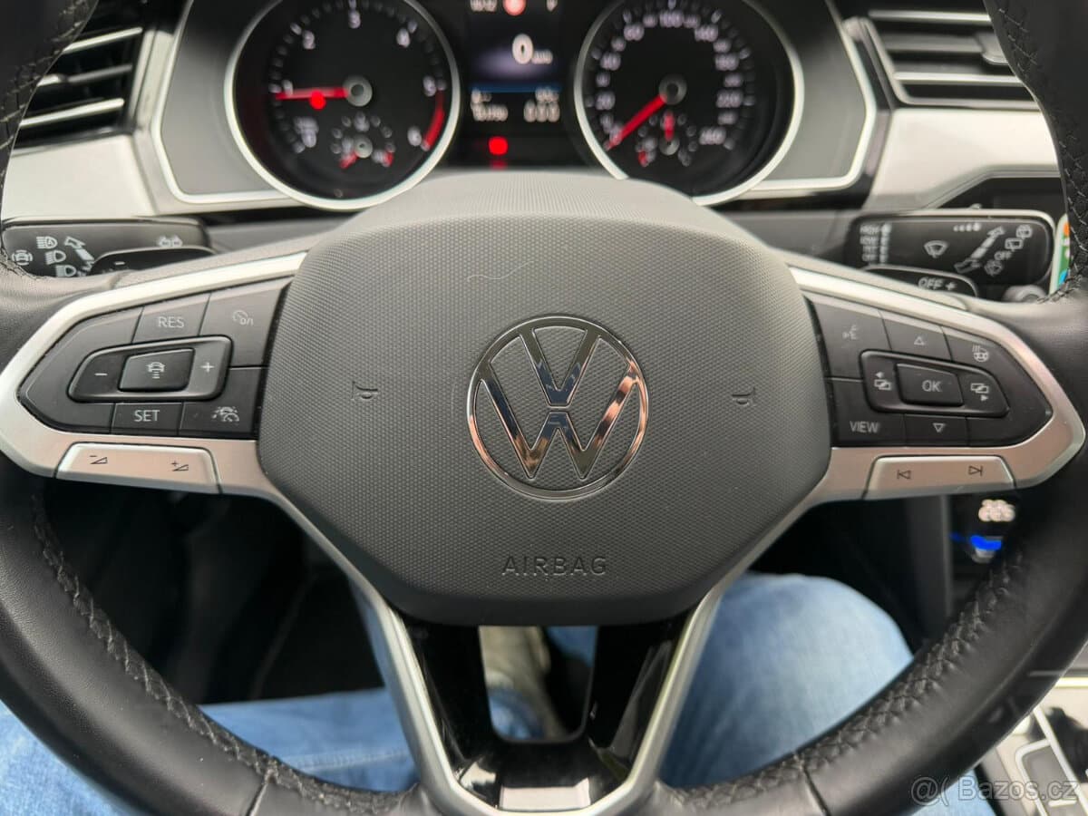 2023 Volkswagen PASSAT - 15