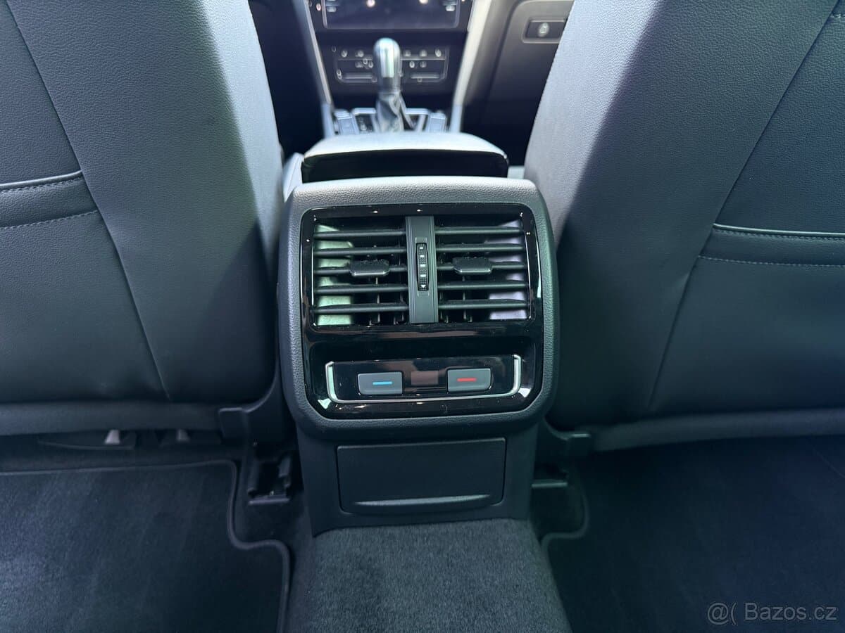 2021 Volkswagen PASSAT - 15