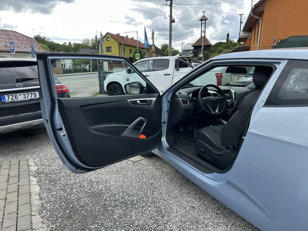 2013 Hyundai VELOSTER - 15