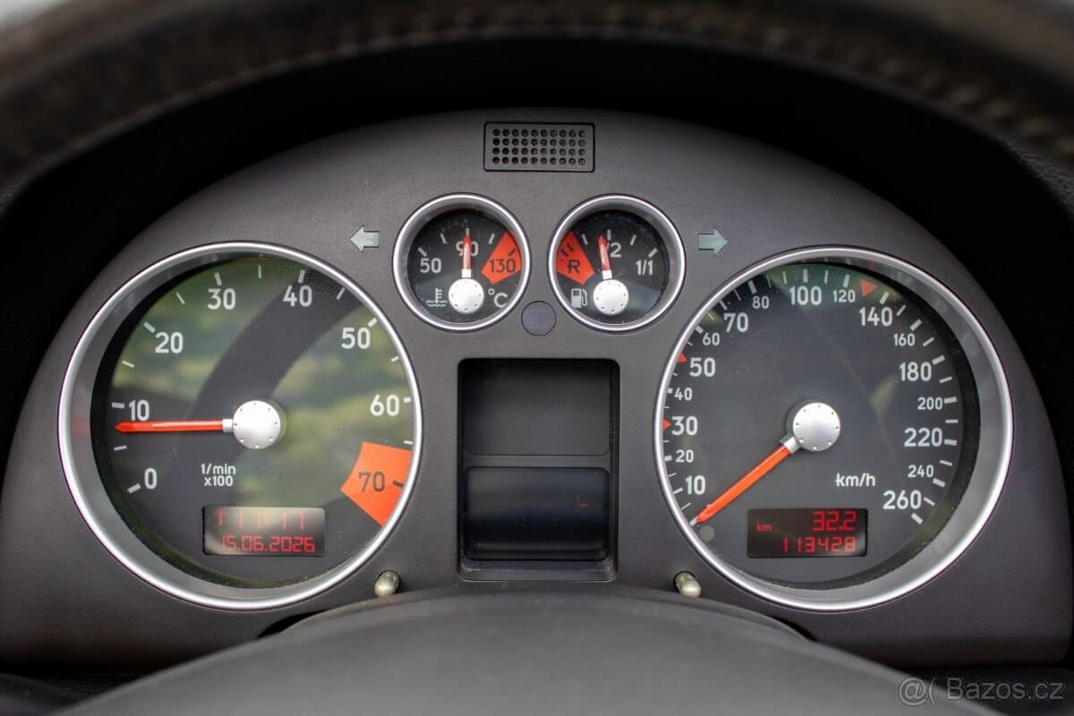2002 Audi TT - 15