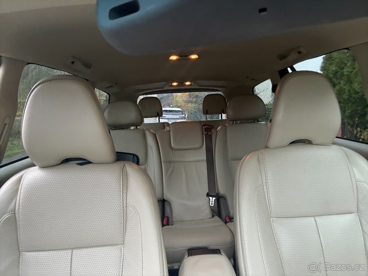 2011 Volvo XC90 - 15