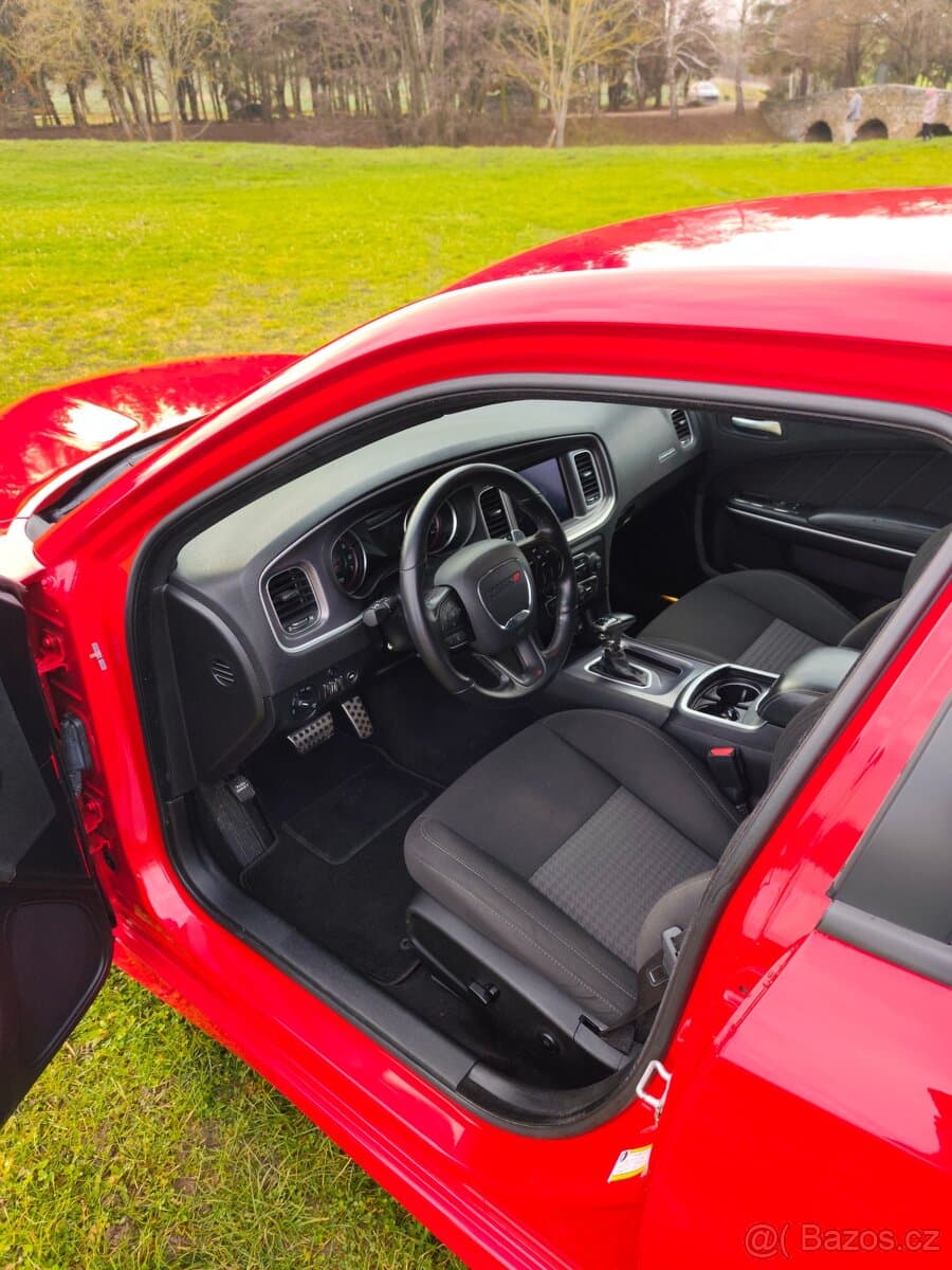 2020 Dodge CHARGER - 15