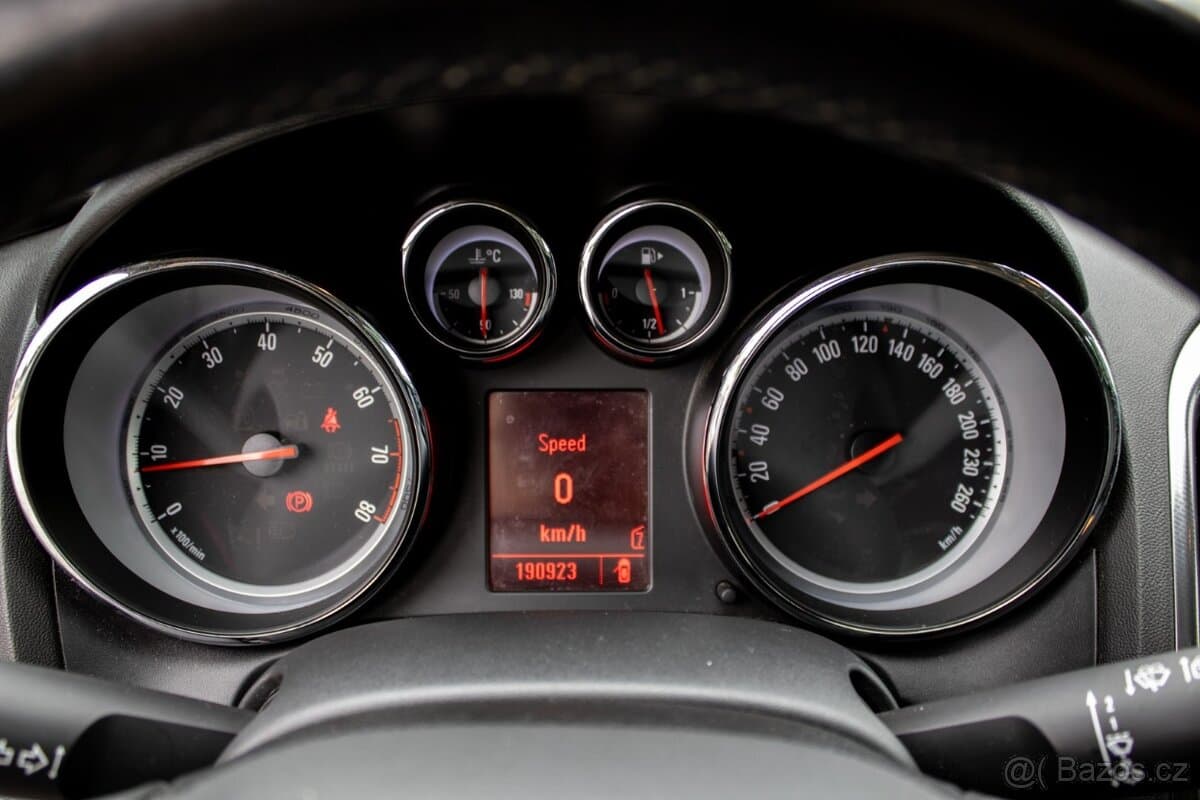 2011 Opel ASTRA - 15