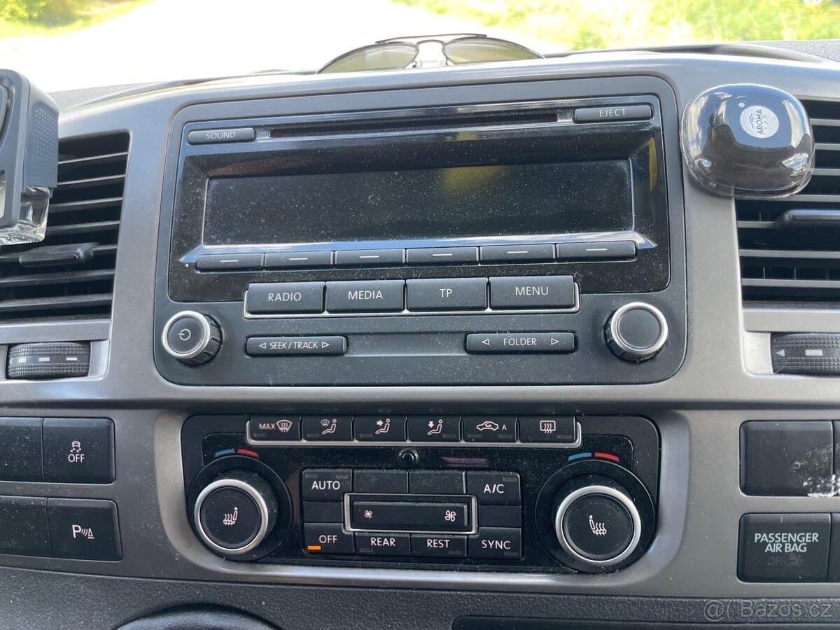2013 Volkswagen CARAVELLE - 15