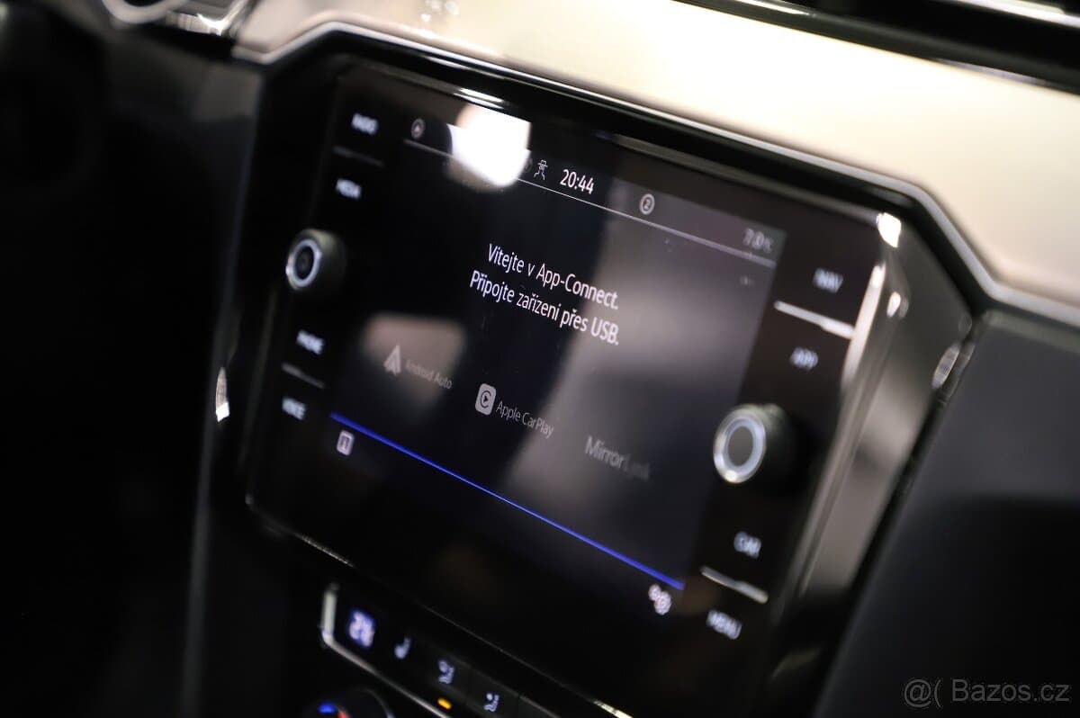 2020 Volkswagen PASSAT - 15