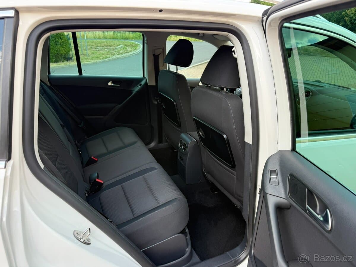 2011 Volkswagen TIGUAN - 15