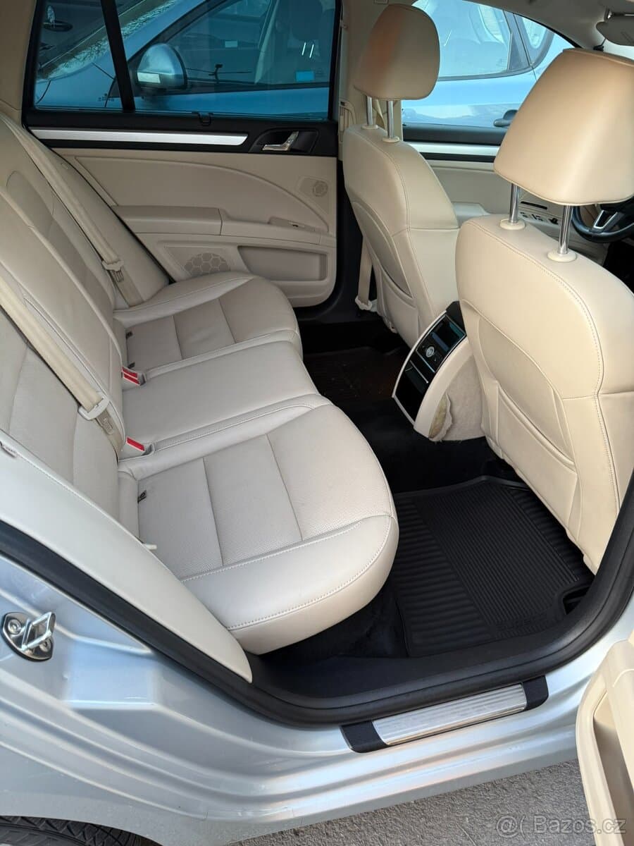 2014 Škoda SUPERB - 15