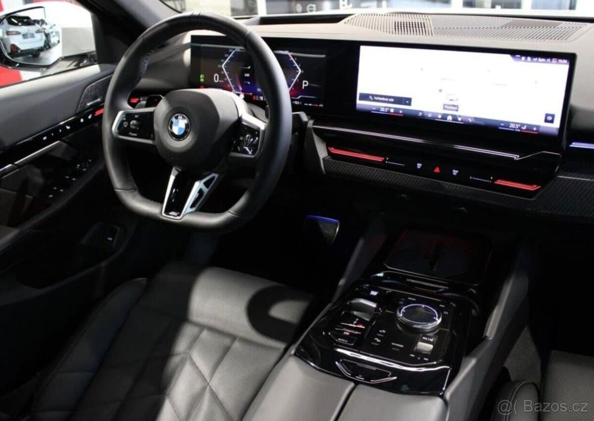 2025 BMW 5-SERIES - 15