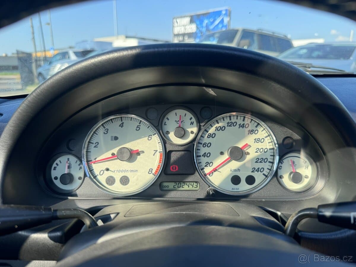 2000 Mazda 5 - 15