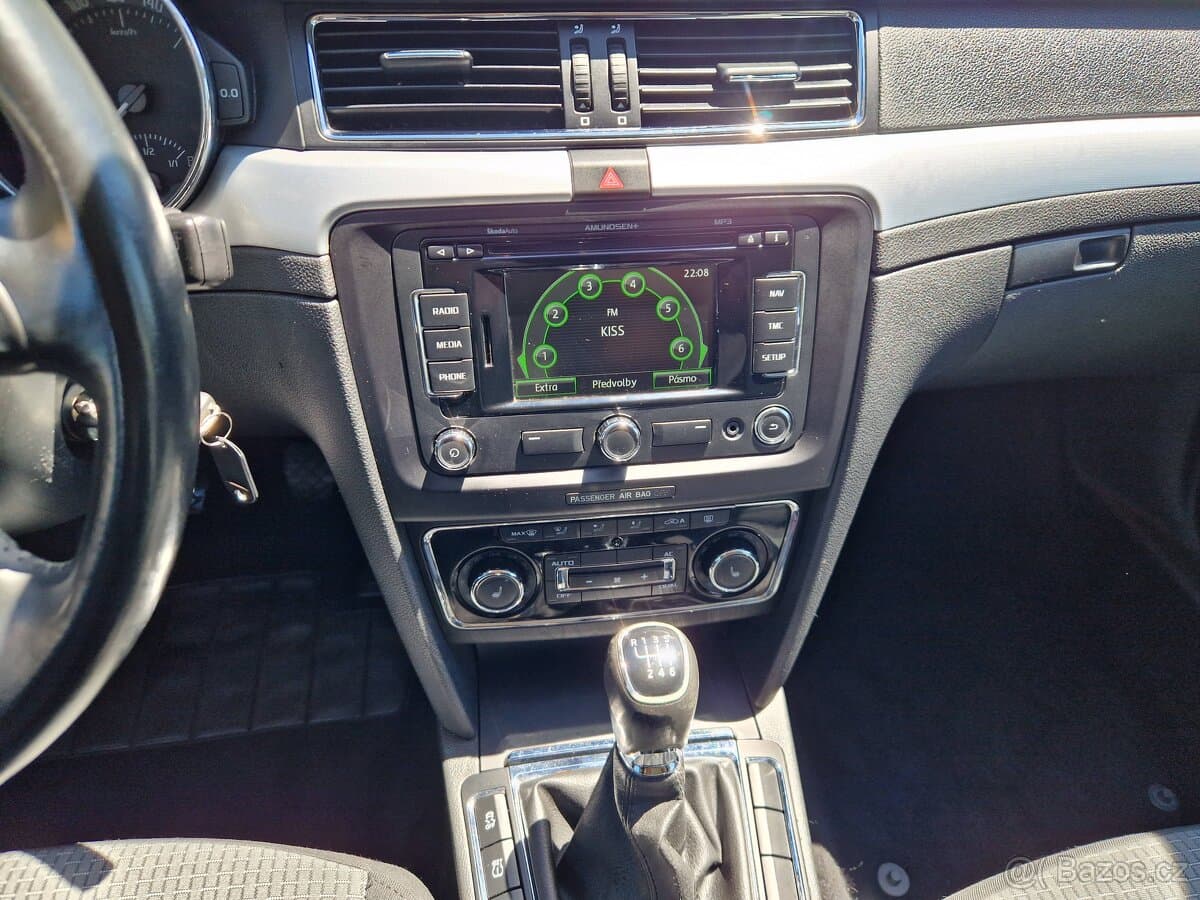 2013 Škoda SUPERB - 15