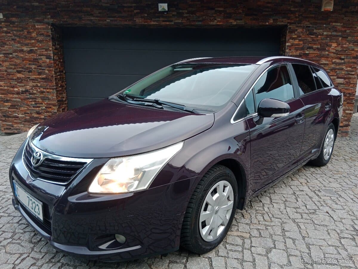 2010 Toyota AVENSIS - 15