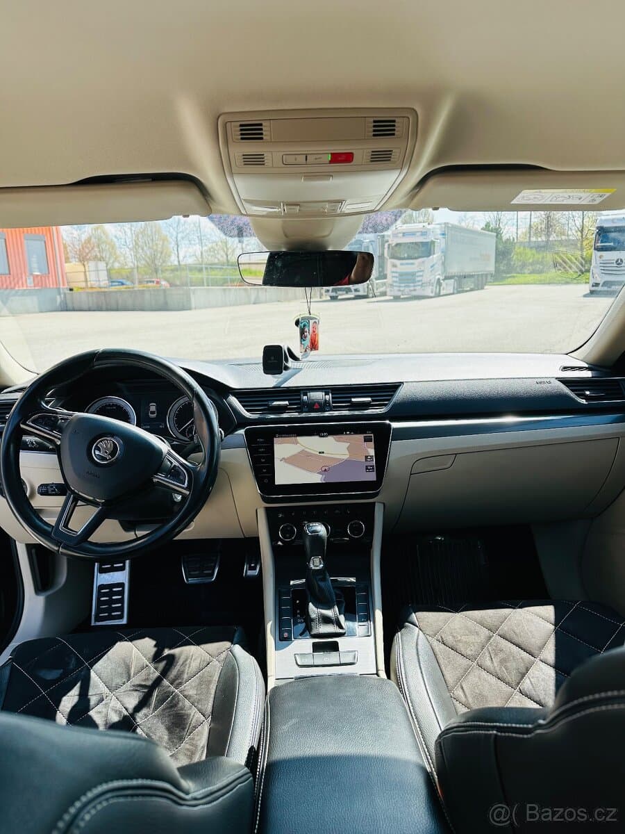 2020 Škoda SUPERB - 15