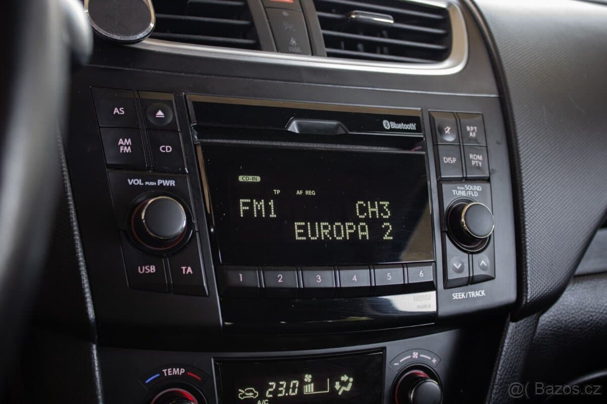 2015 Suzuki SWIFT - 15