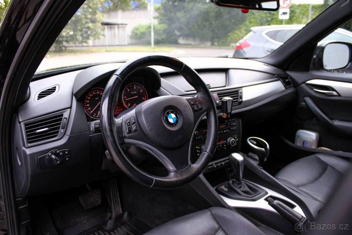 2010 BMW X1 - 15
