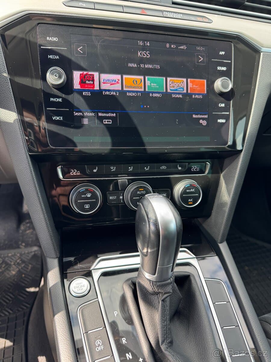 2018 Volkswagen PASSAT - 15