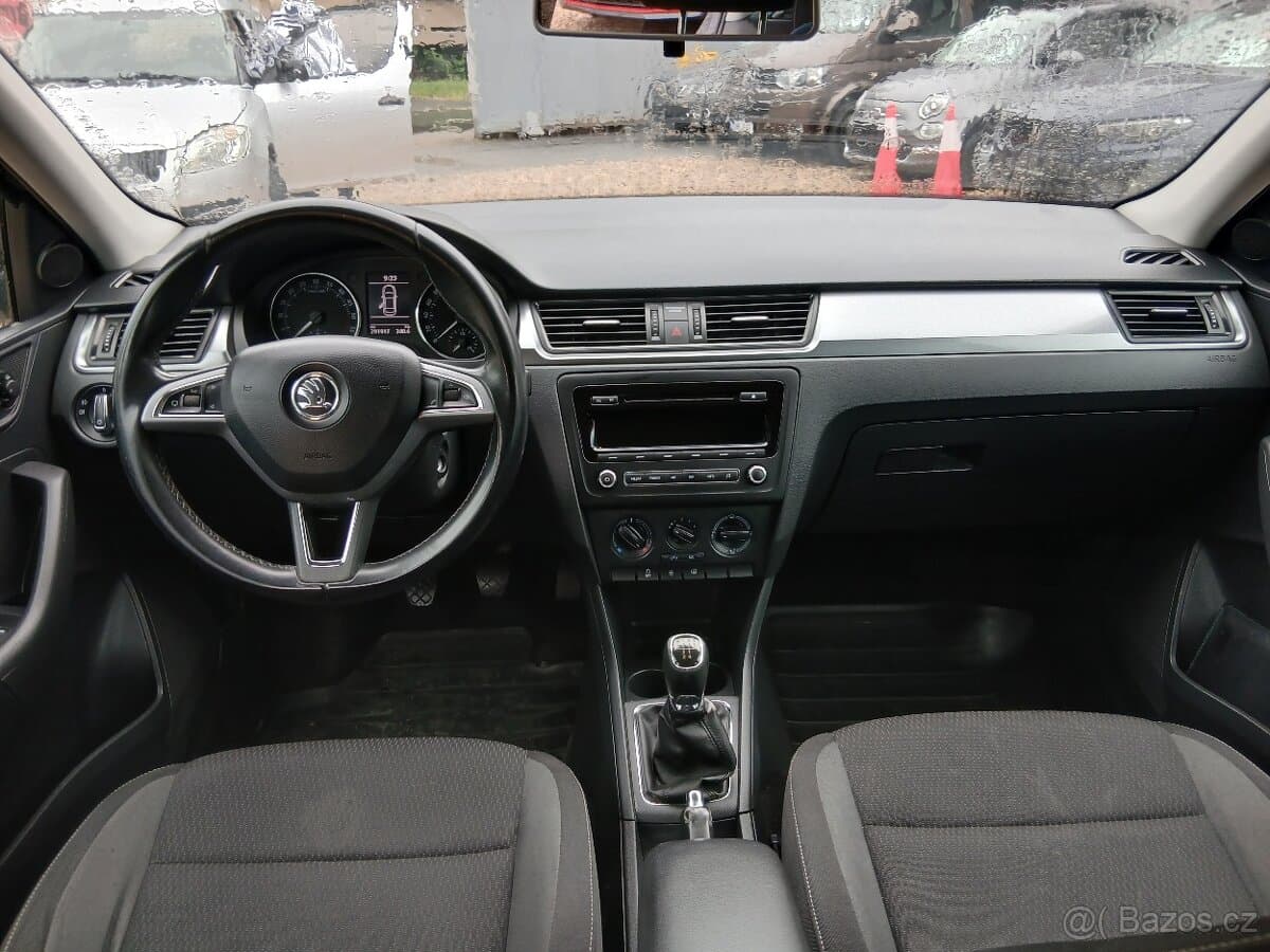 2015 Škoda RAPID - 15