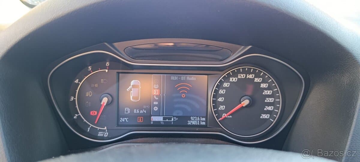 2011 Ford MONDEO - 15