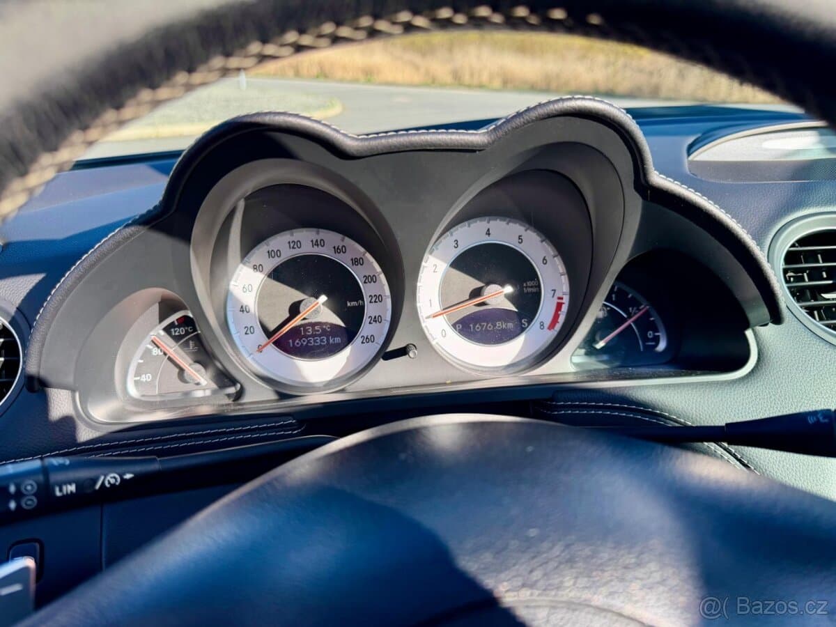 2009 Mercedes-Benz SL - 15