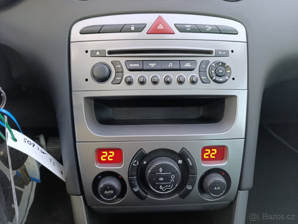 2011 Peugeot 308 - 15
