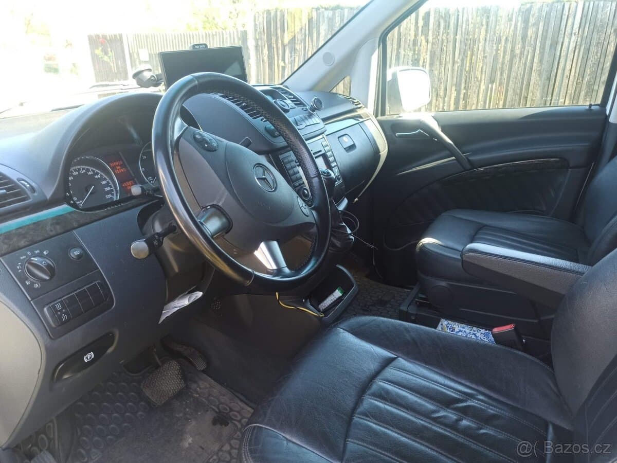 2011 Mercedes-Benz VIANO - 15
