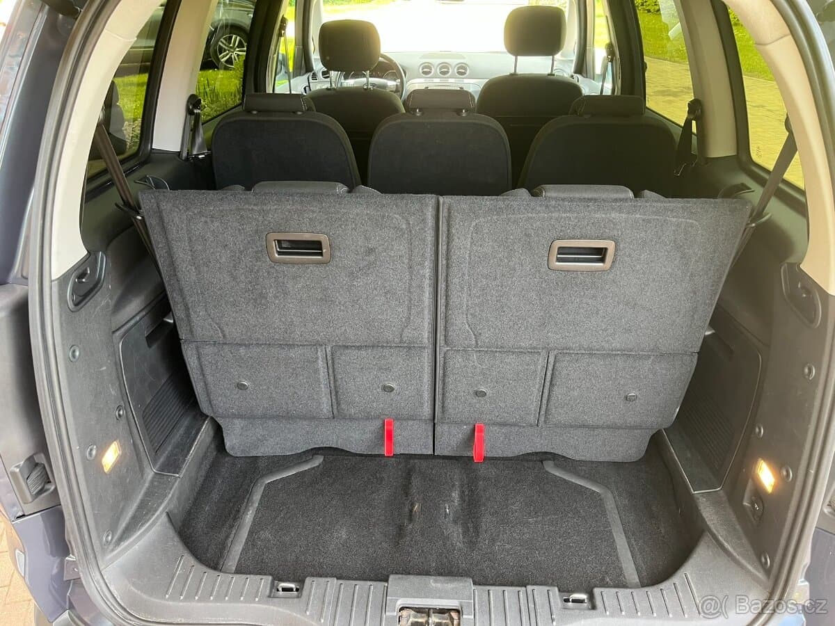 2012 Ford GALAXY - 15