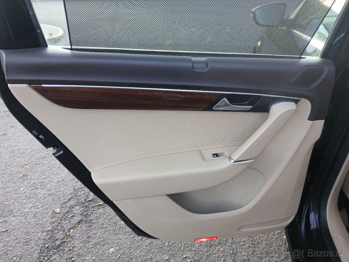 2013 Volkswagen PASSAT - 15