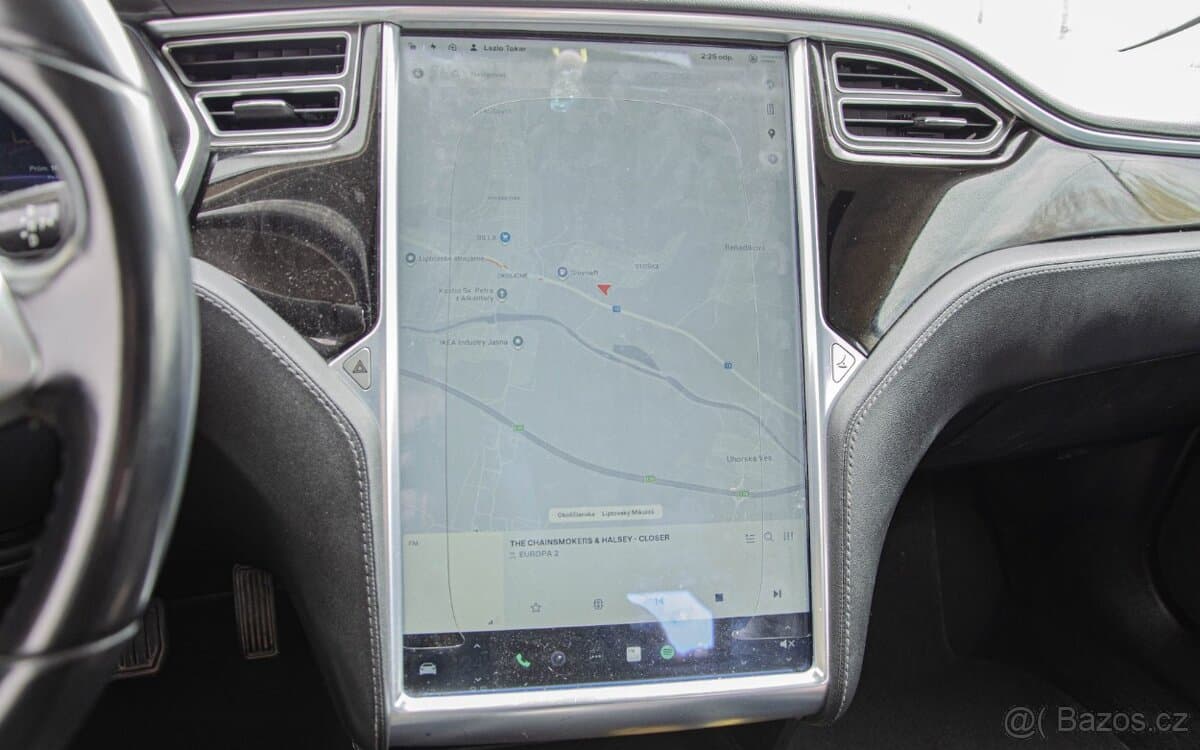 2014 Tesla MODEL S - 15
