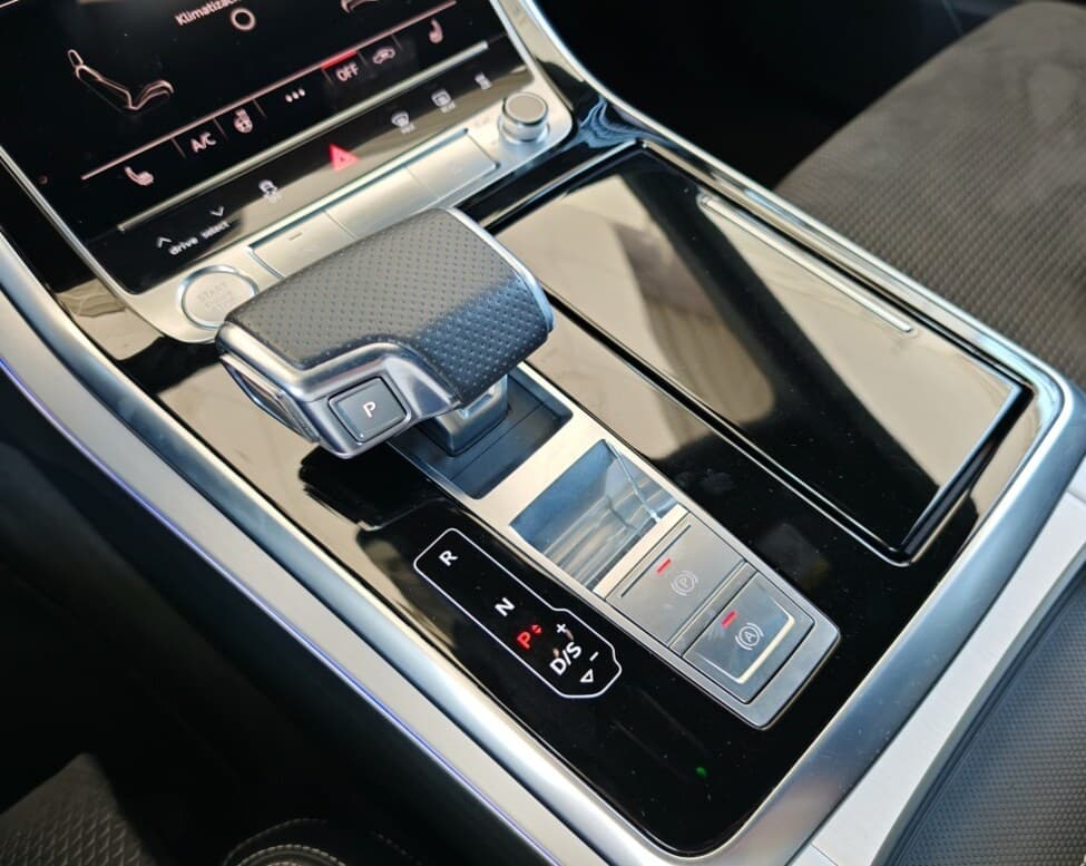 2020 Audi Q8 - 15