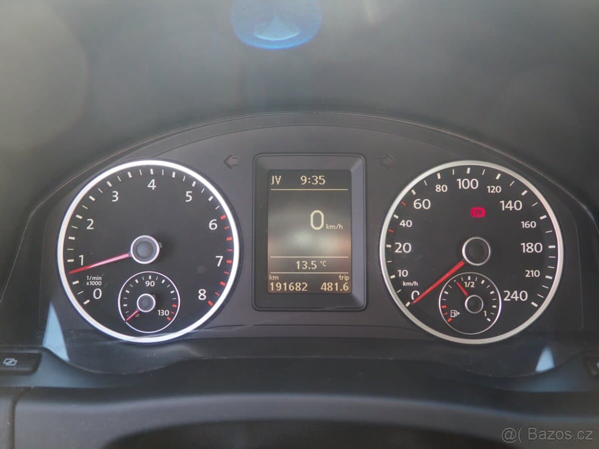 2010 Volkswagen TIGUAN - 15