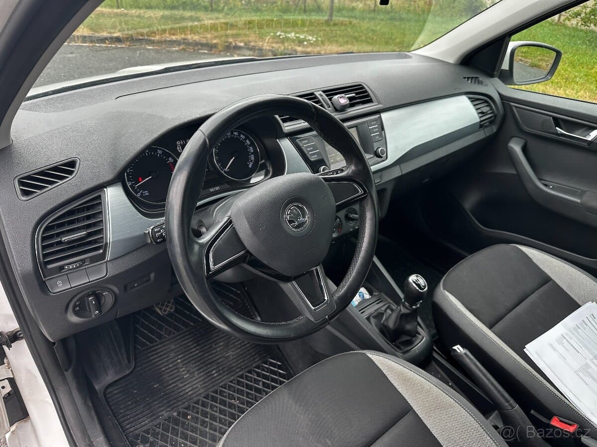 2015 Škoda FABIA - 15