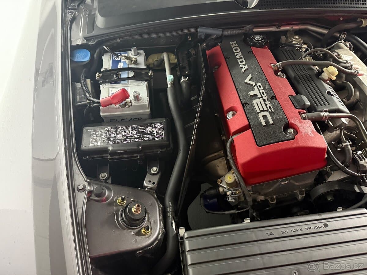 2004 Honda S2000 - 15