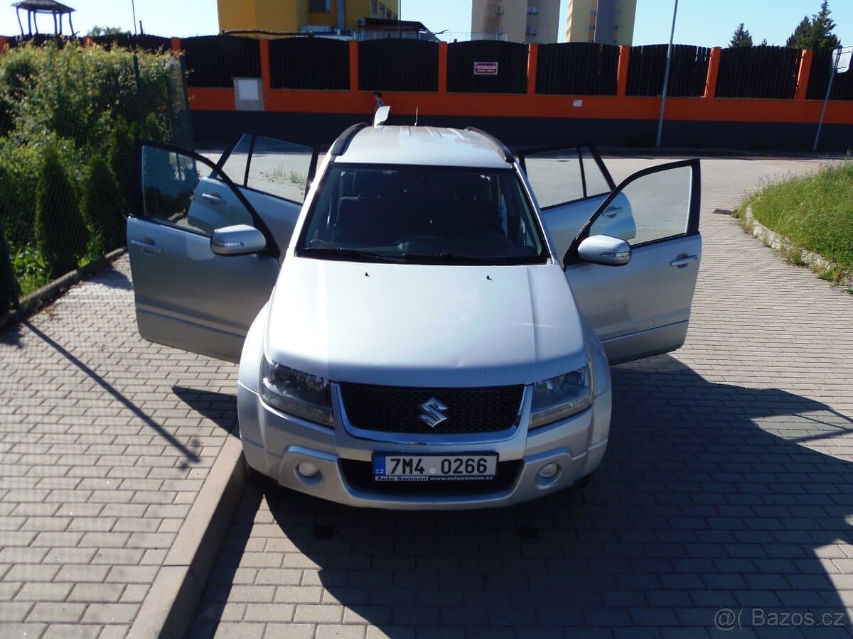 2009 Suzuki GRAND - 15