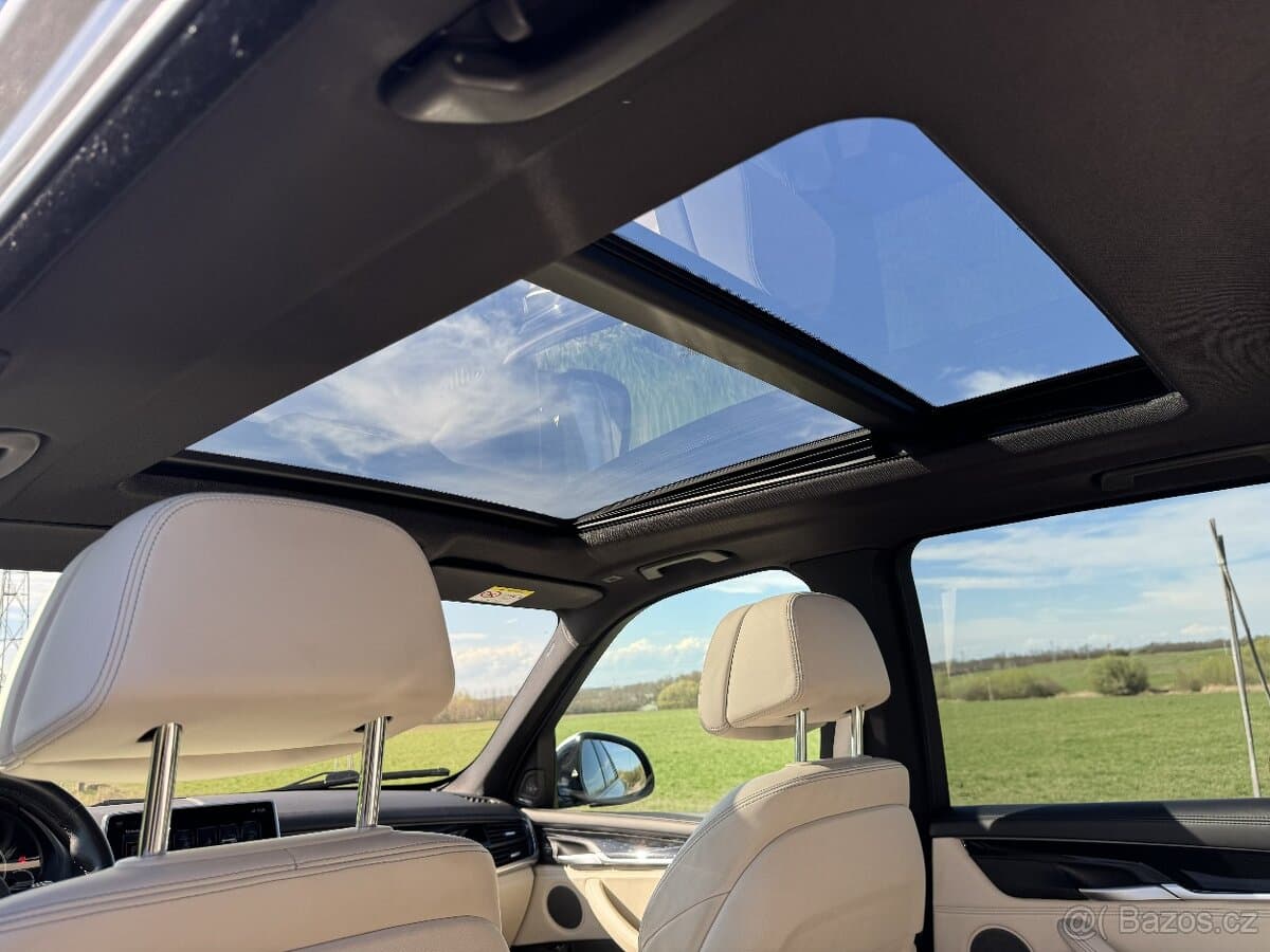 2017 BMW X5 - 15