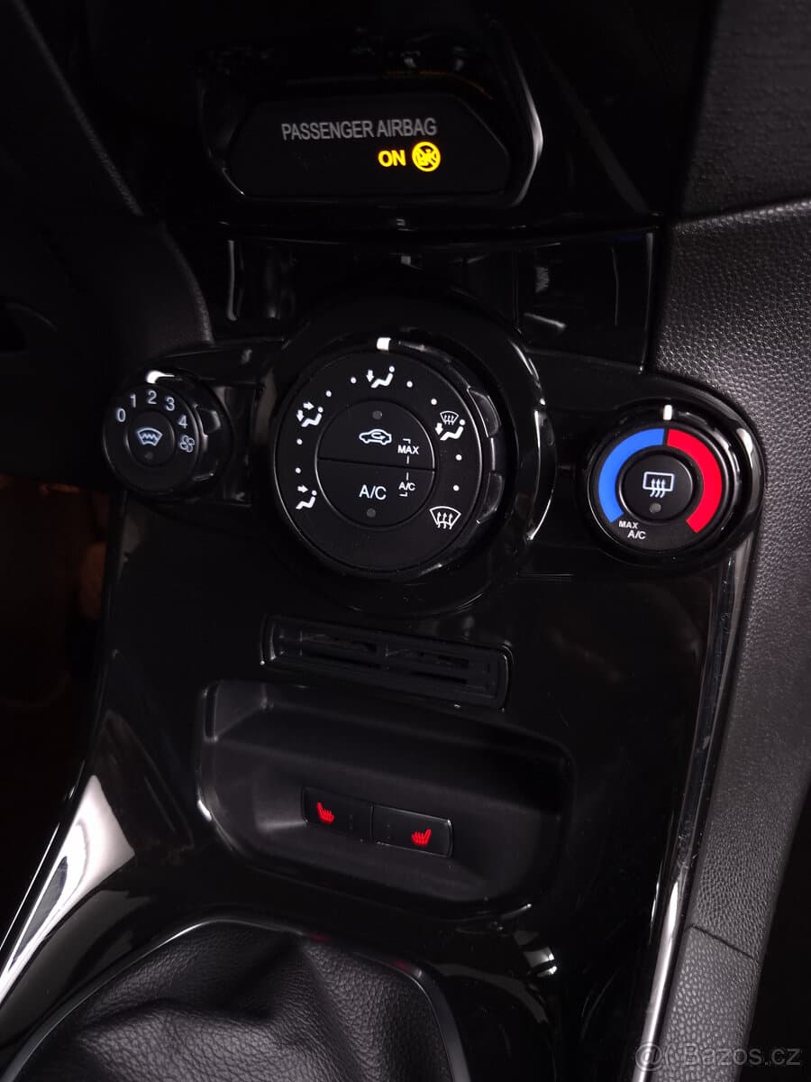 2017 Ford FIESTA - 15
