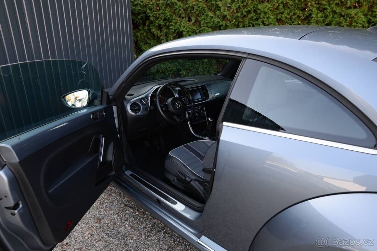 2018 Volkswagen BEETLE - 15