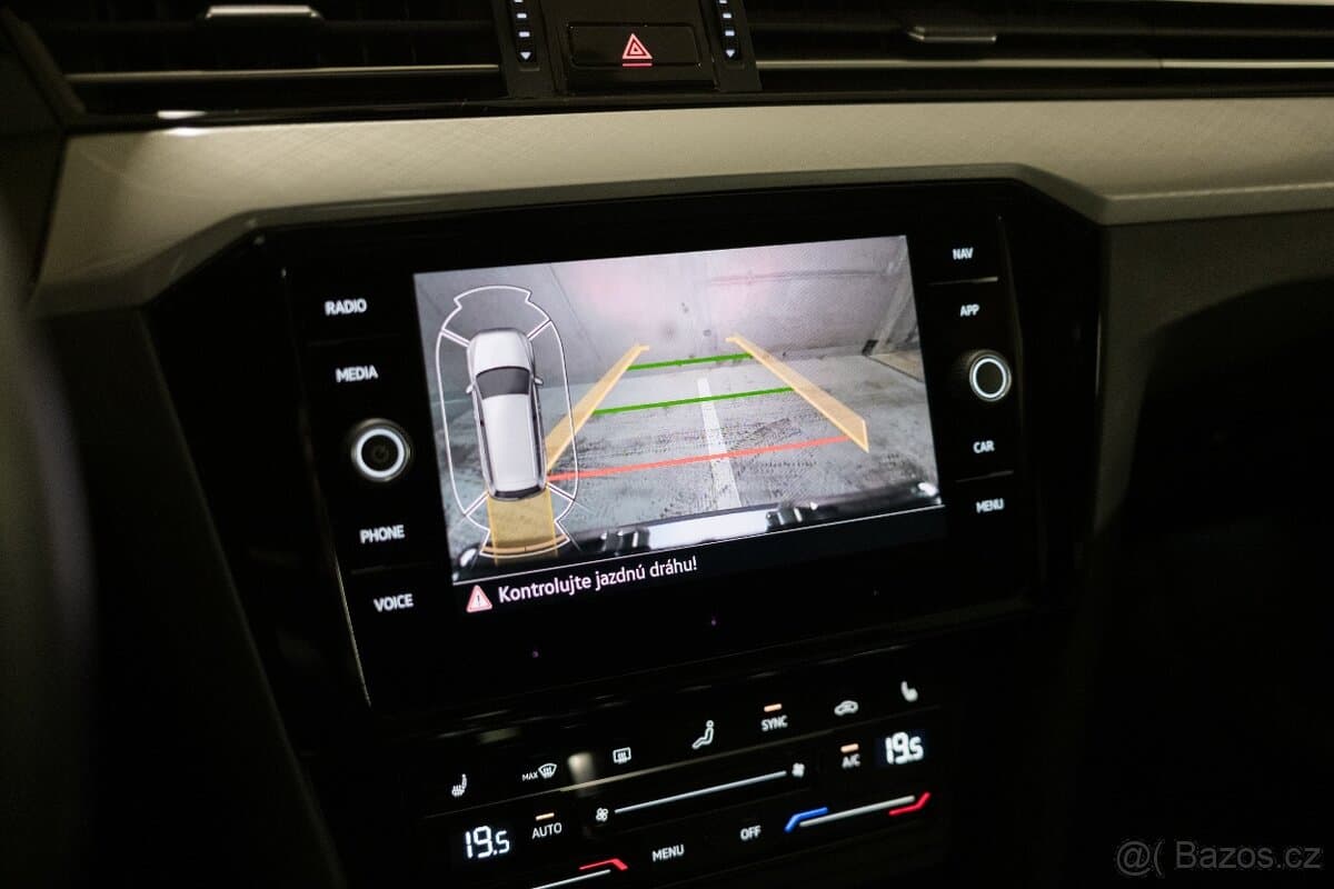 2021 Volkswagen PASSAT - 15