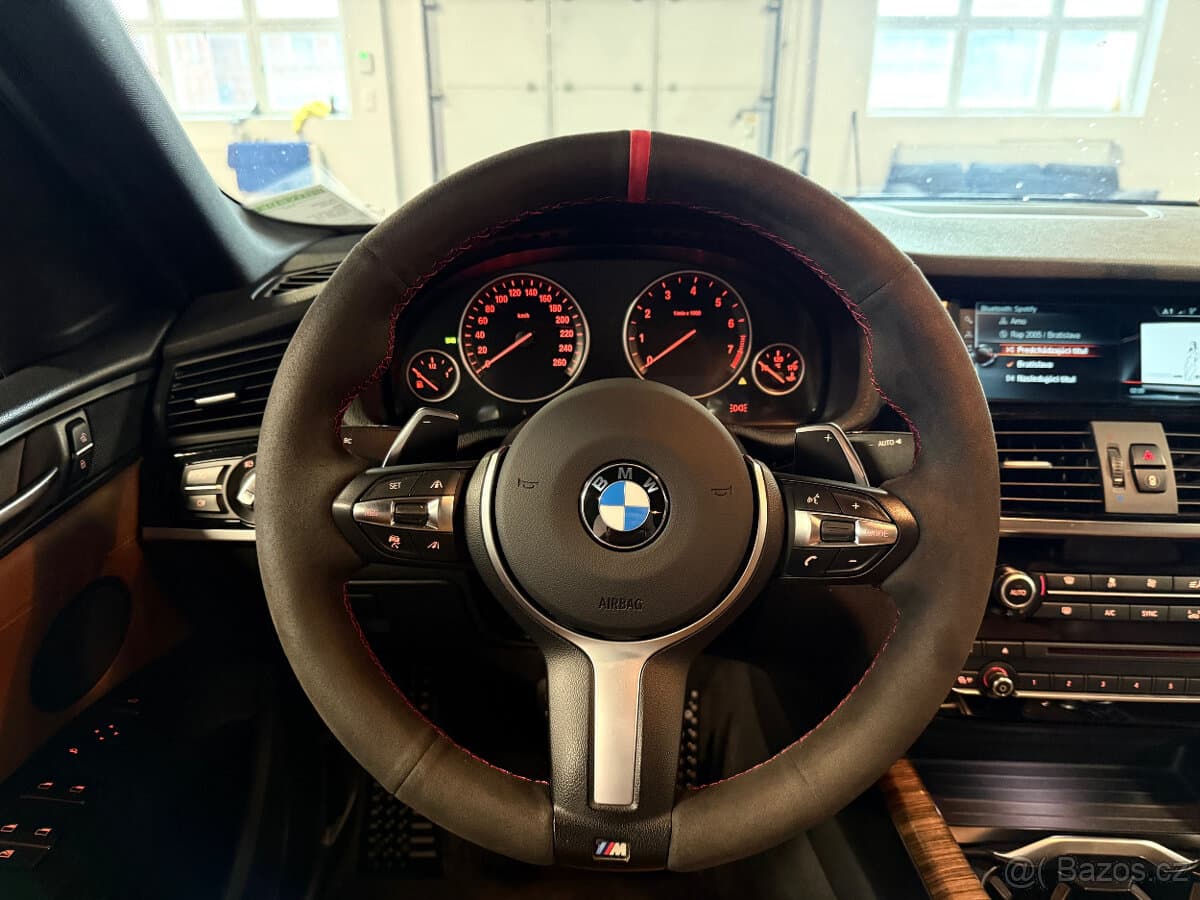 2017 BMW X4 - 15