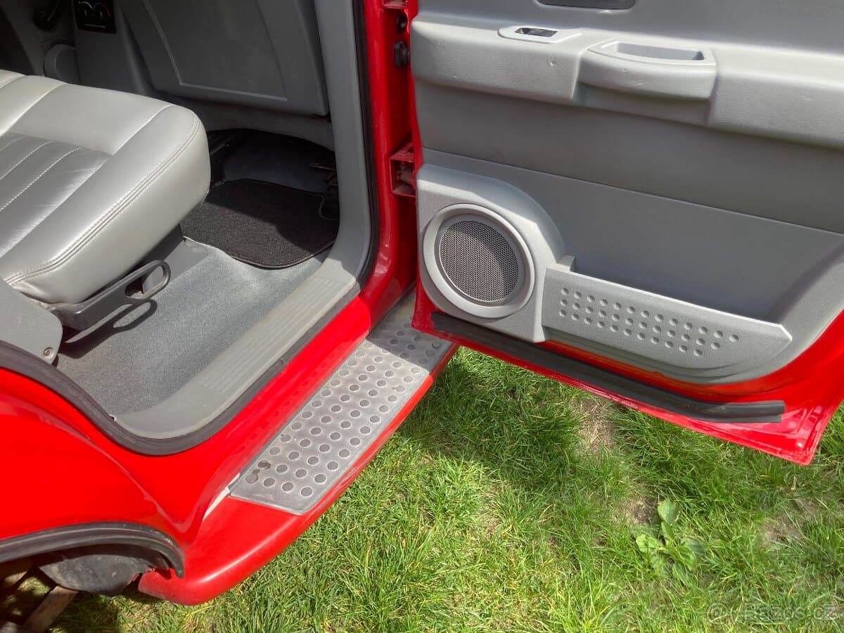 2004 Dodge DURANGO - 15