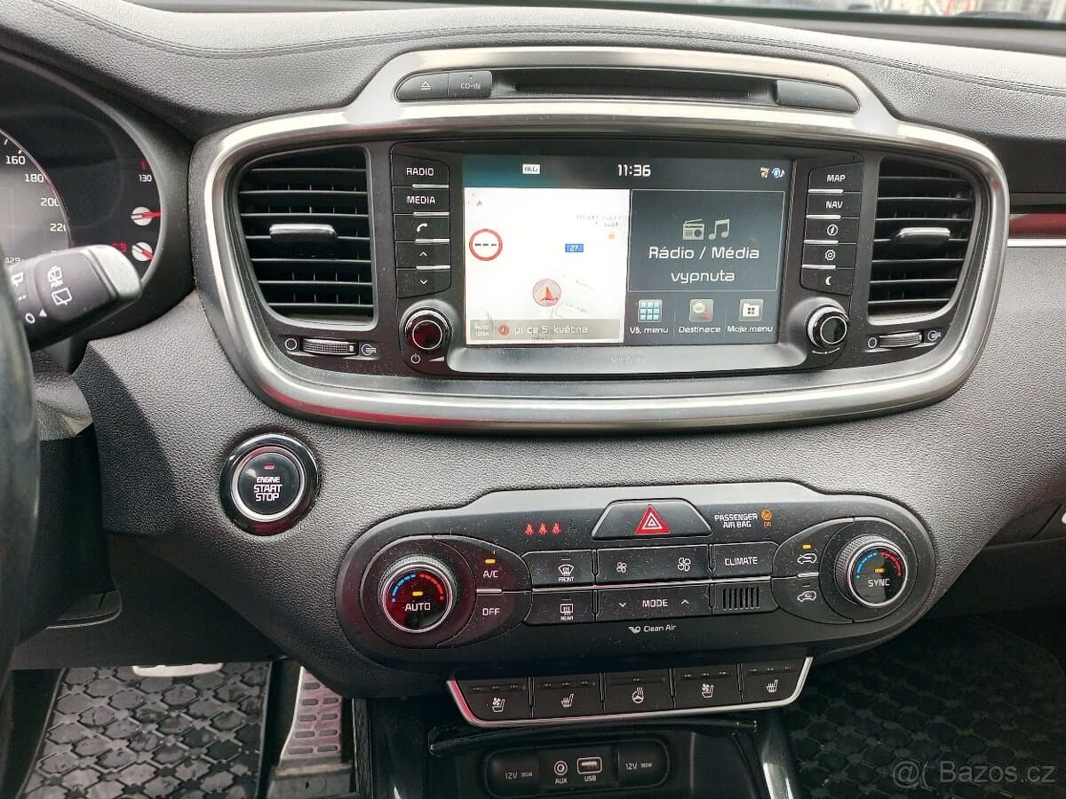 2016 Kia SORENTO - 15