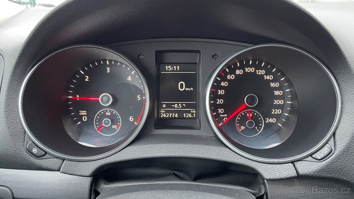 2011 Volkswagen GOLF - 15