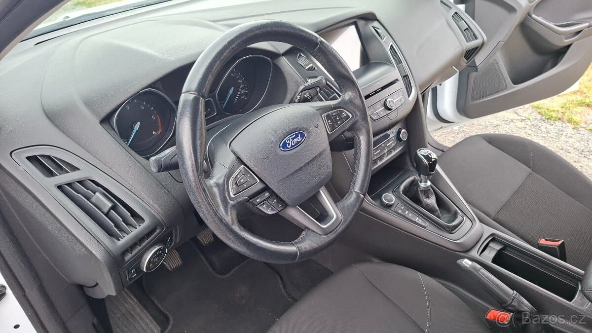 2018 Ford FOCUS - 15