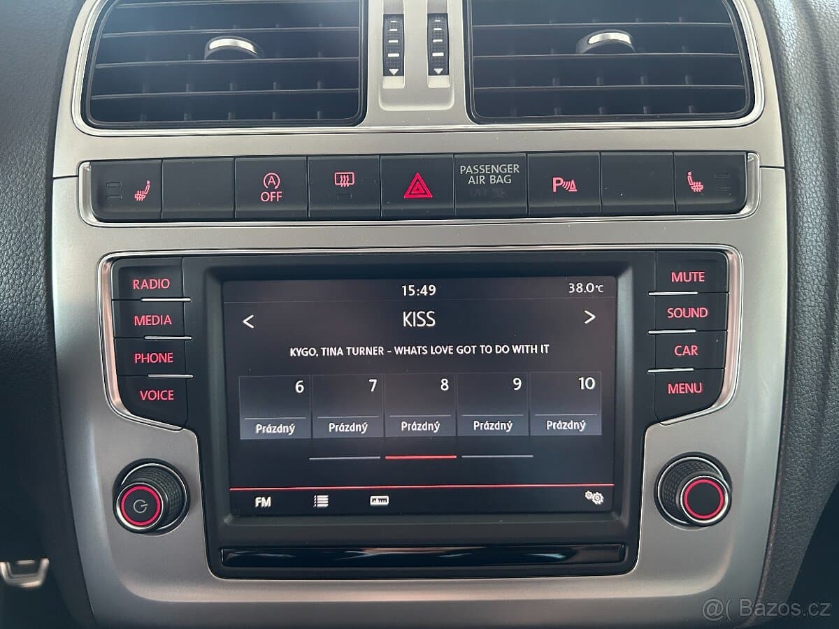 2016 Volkswagen POLO - 15