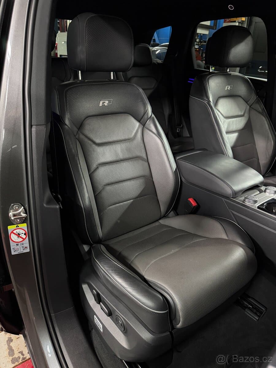 2019 Volkswagen TOUAREG - 15