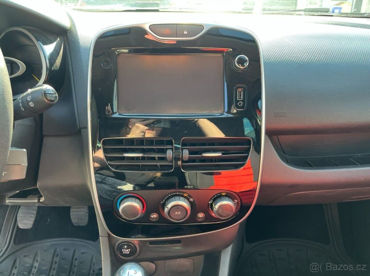 2016 Renault CLIO - 15