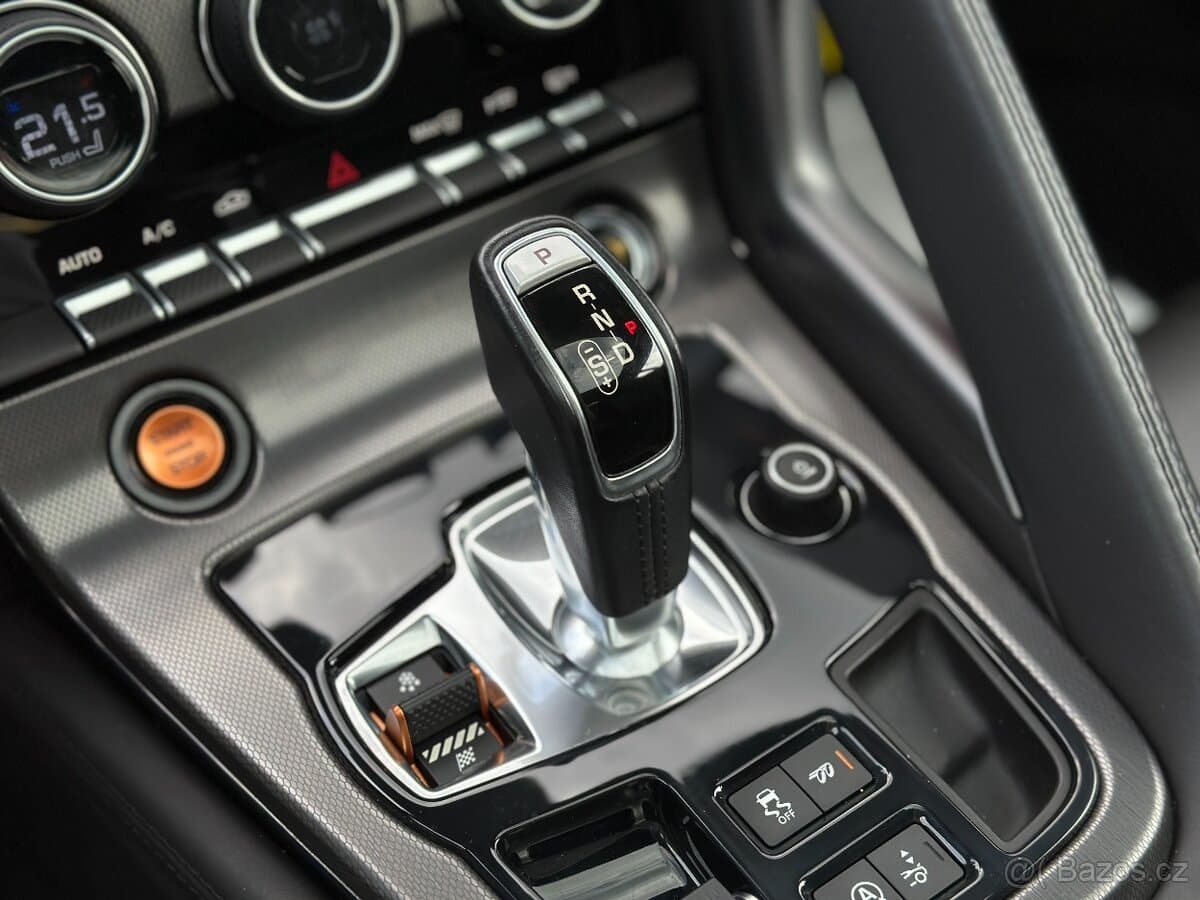 2016 Jaguar F-TYPE - 15