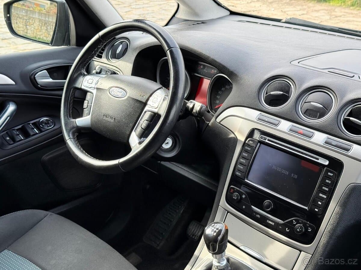 2010 Ford GALAXY - 15
