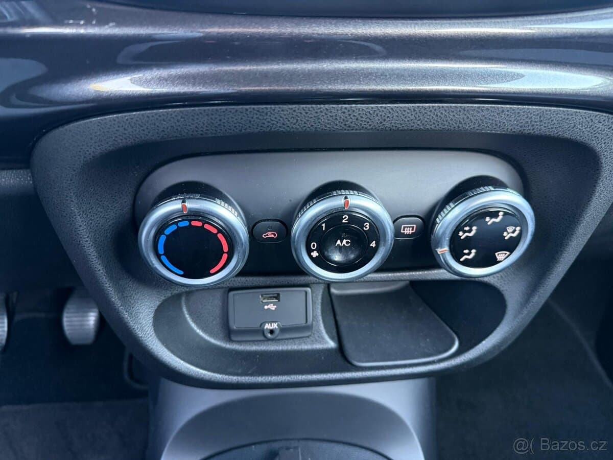 2015 Fiat 500L - 15