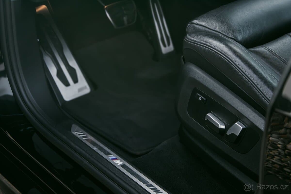 2021 BMW X5 - 15