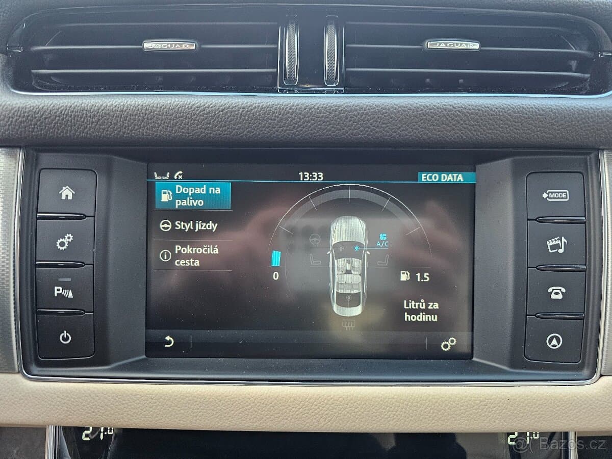 2019 Jaguar XF - 15
