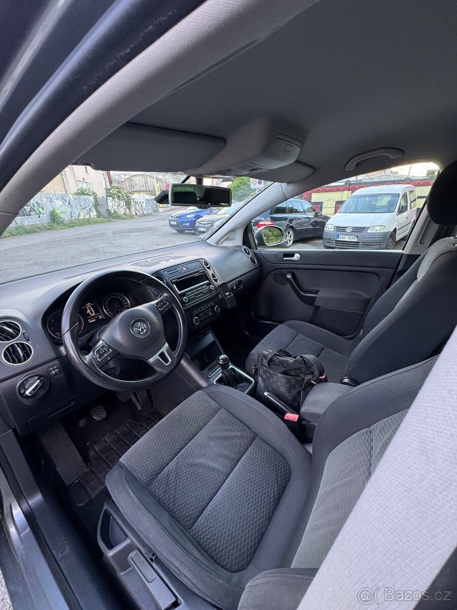 2012 Volkswagen GOLF - 15